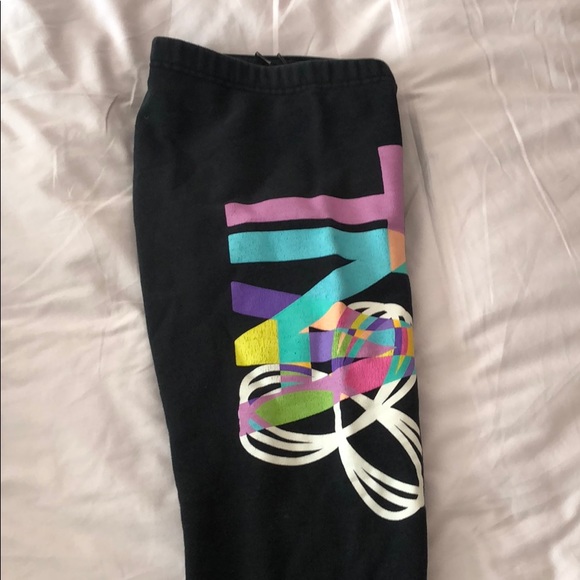 ✨3 for $25✨ TNA Sweatpants - Picture 2 of 4